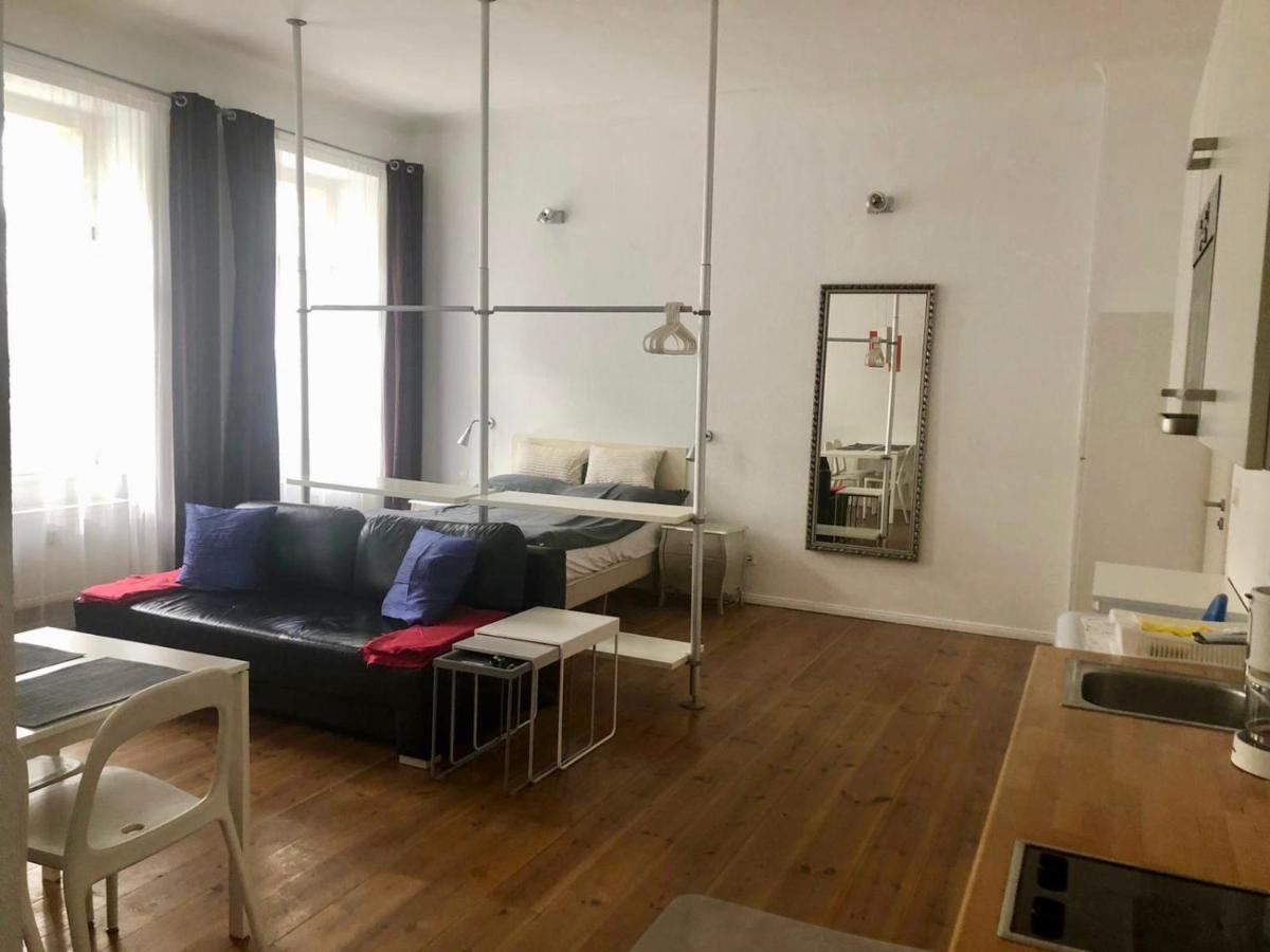 Nice Studio In Friedrichschain Area Berlijn