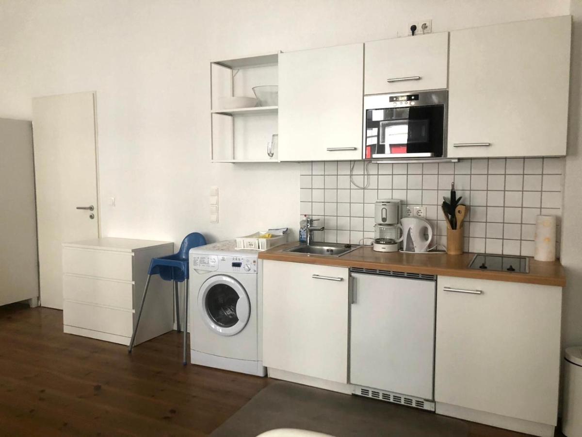 Nice Studio In Friedrichschain Area Appartement