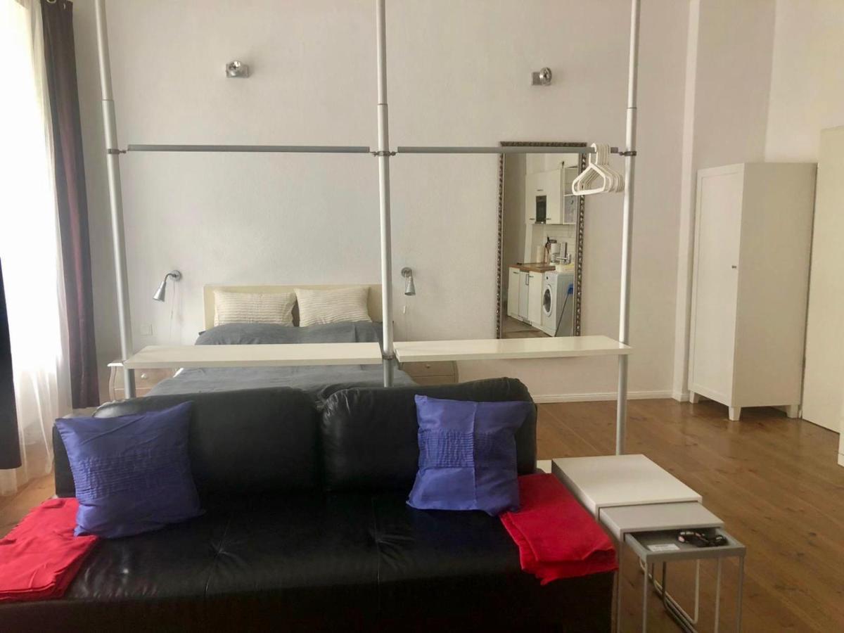 Nice Studio In Friedrichschain Area Appartement *
